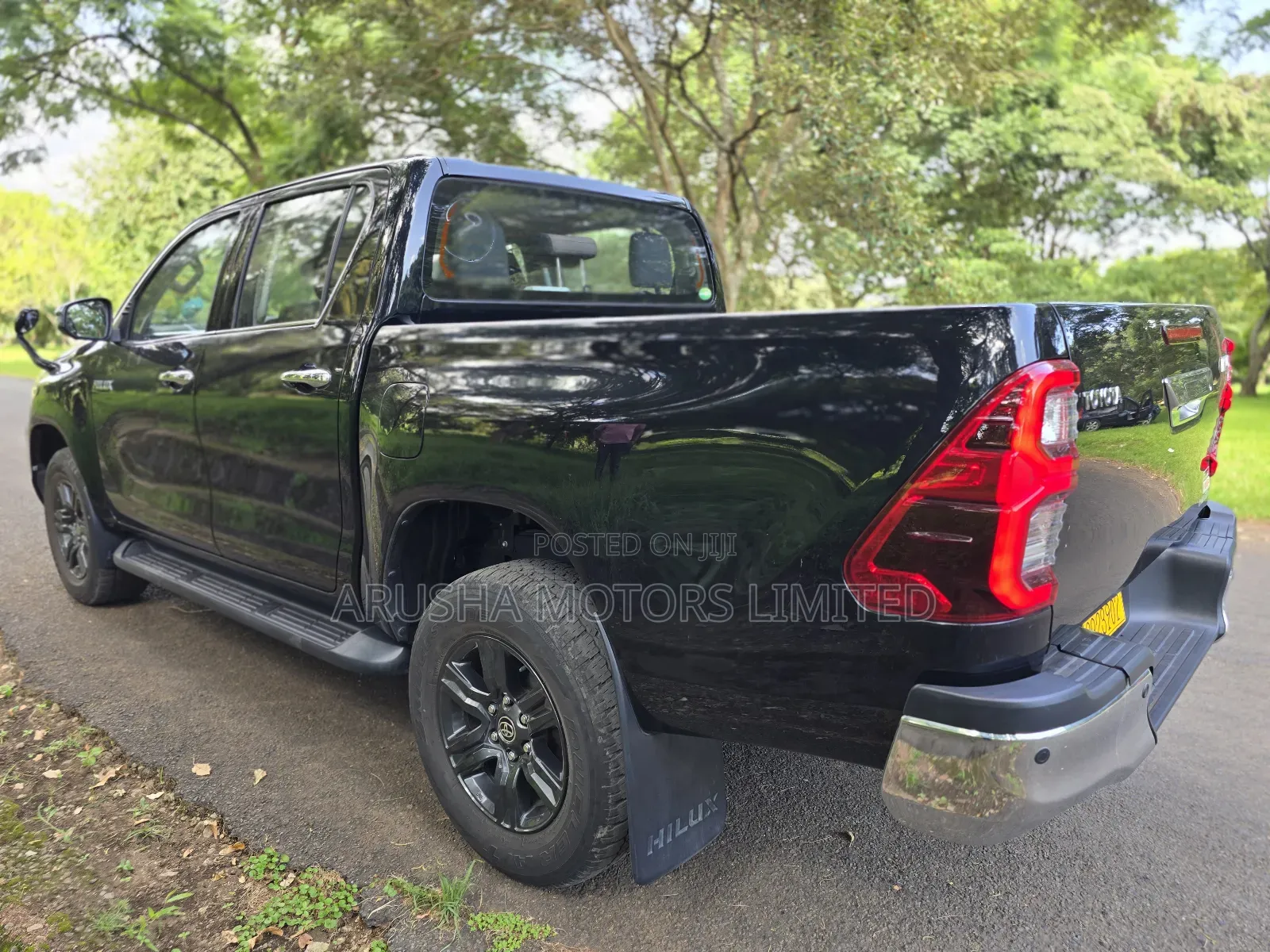 Toyota Hilux 2021 Black