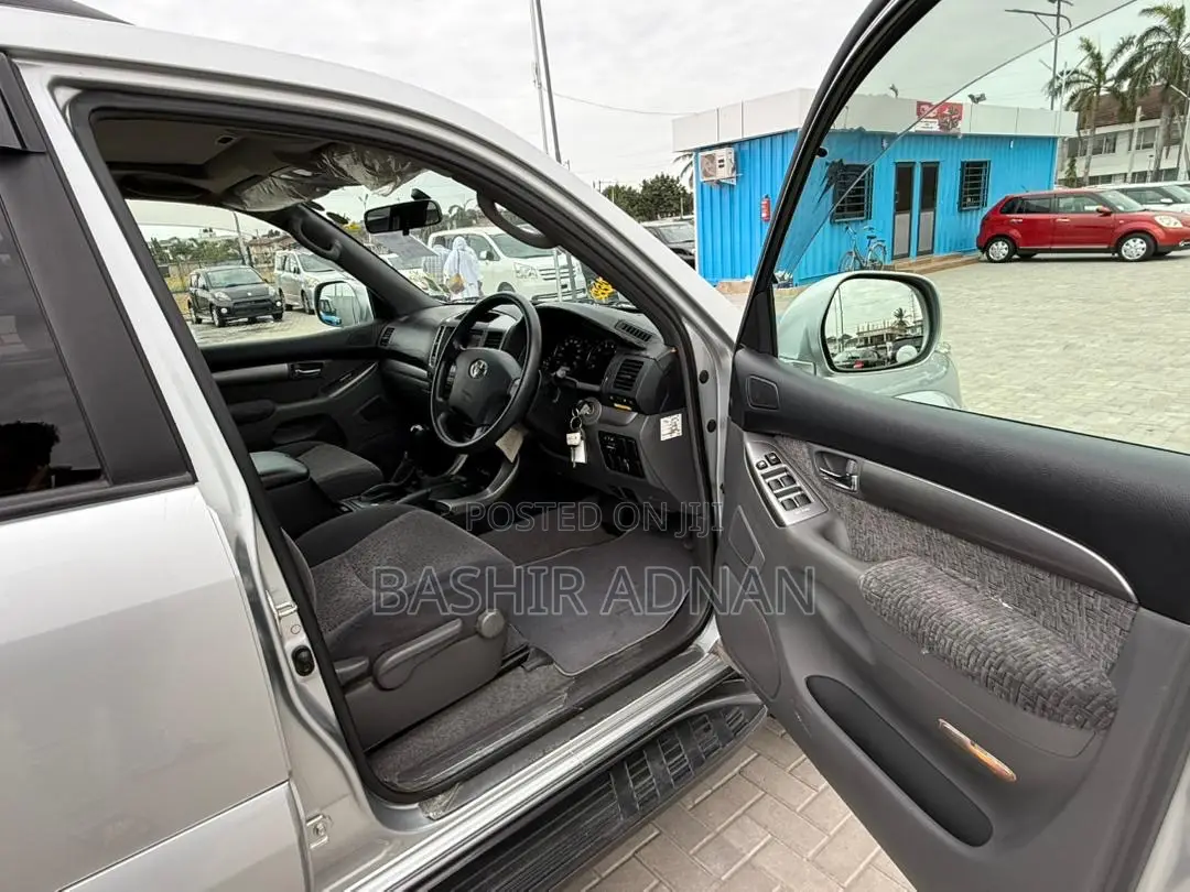 Toyota Land Cruiser Prado 3.4 5dr 2005 Silver