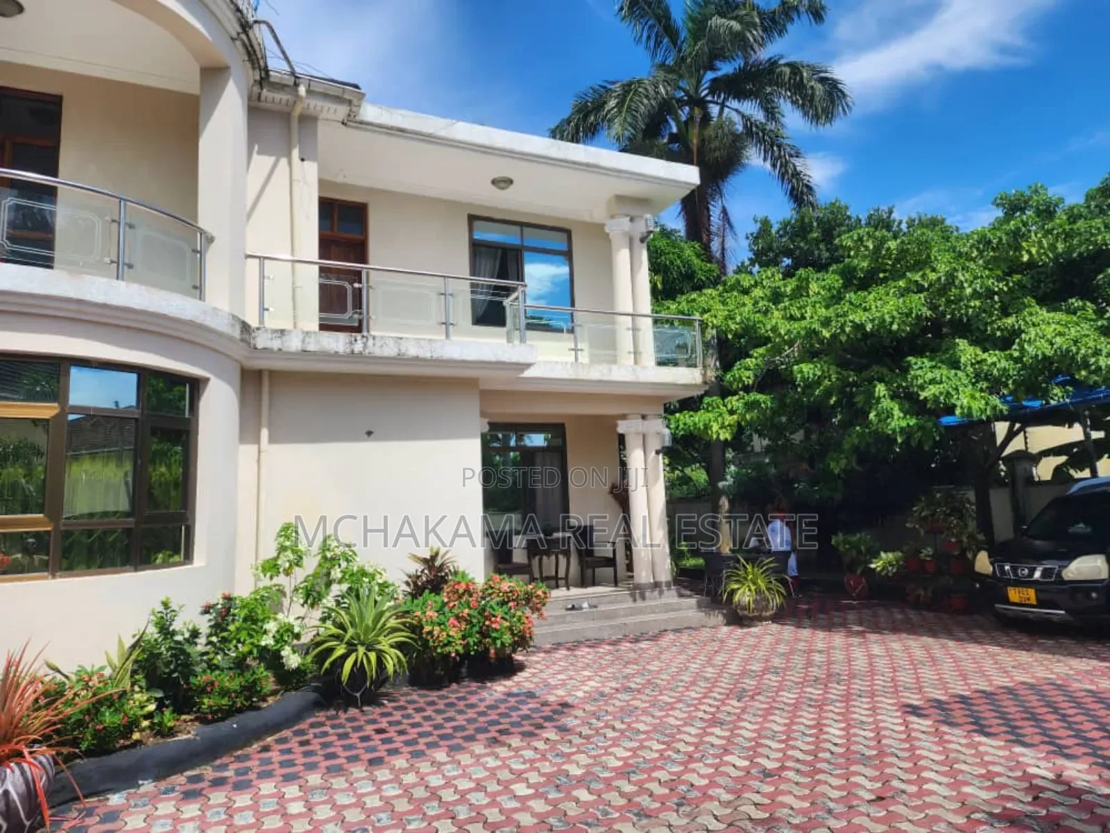 8bdrm Block of Flats in Yusuph Mchakama, Mbezi Beach for sale