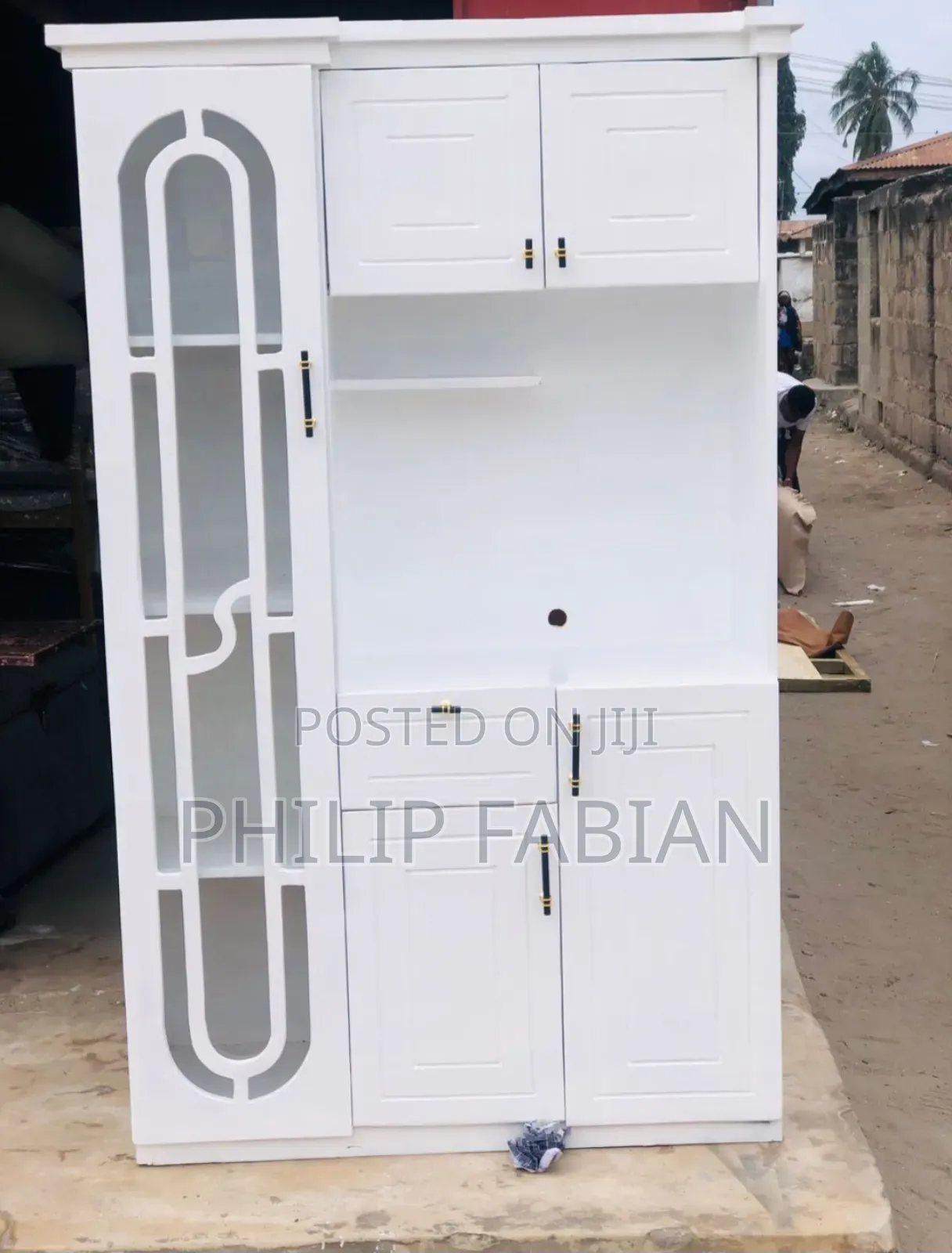 White Kitchen Cabinet