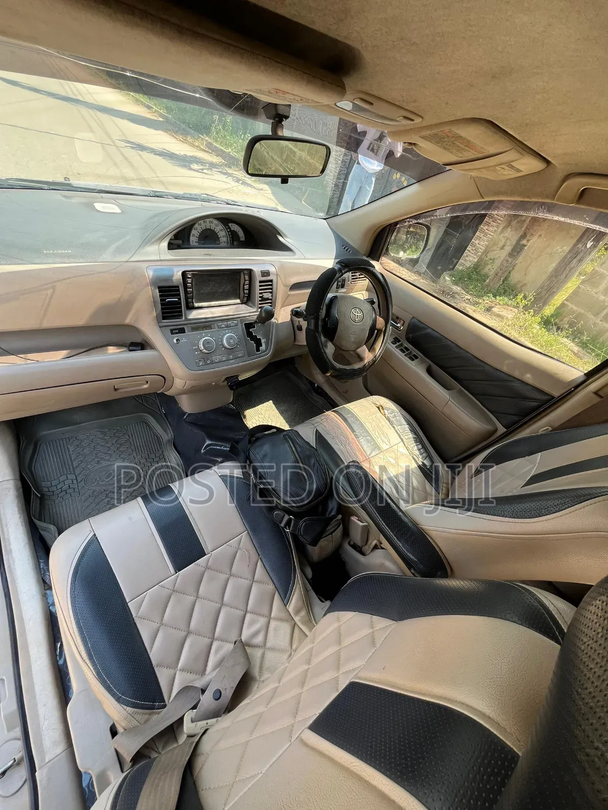 Toyota Raum 2004 Gold