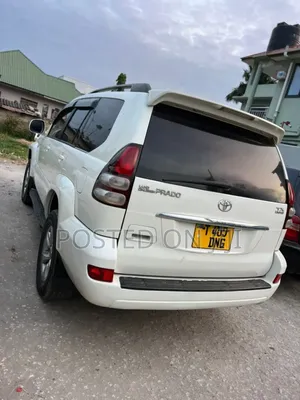 Toyota Land Cruiser 2005 White