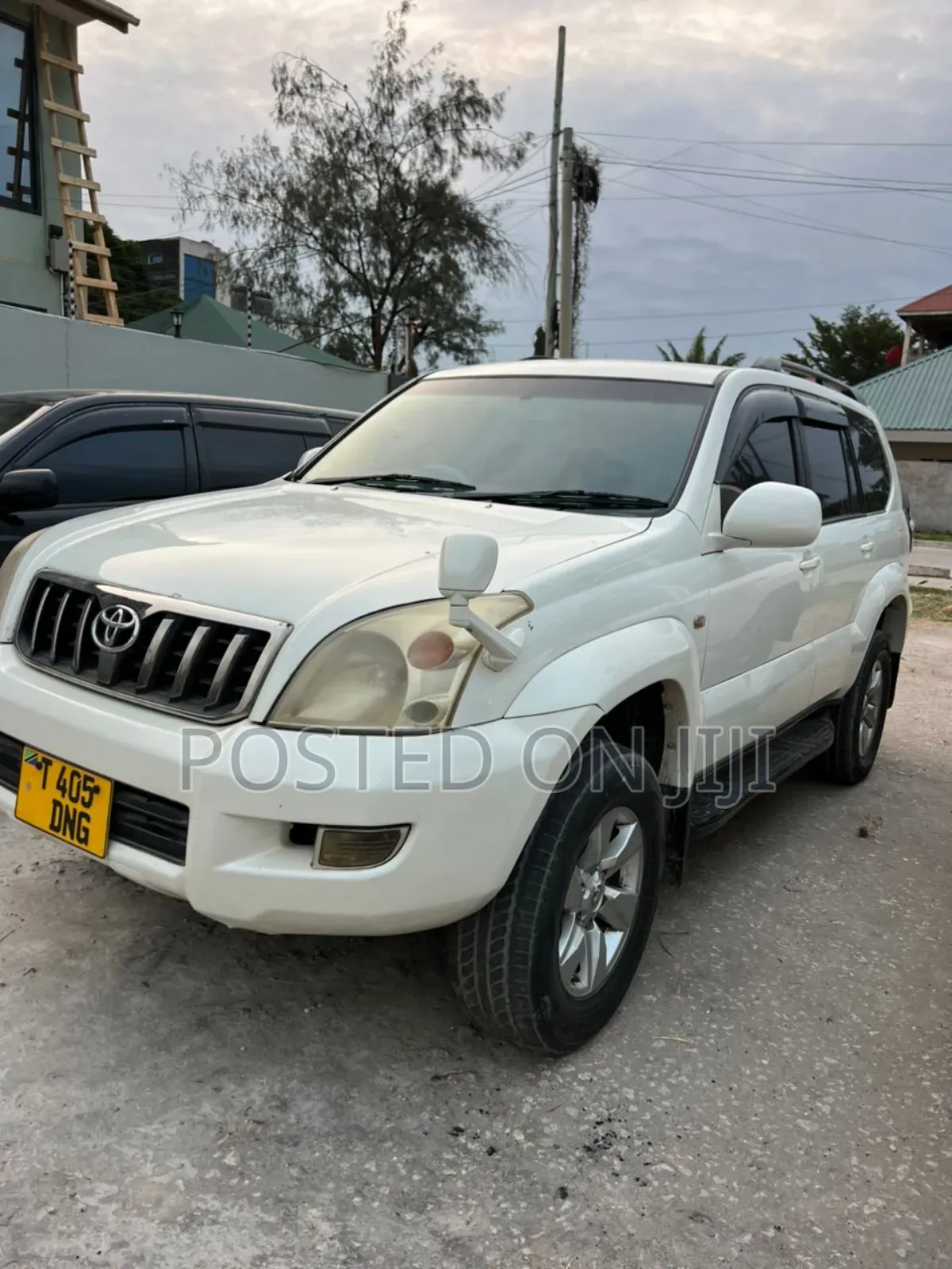 Toyota Land Cruiser 2005 White