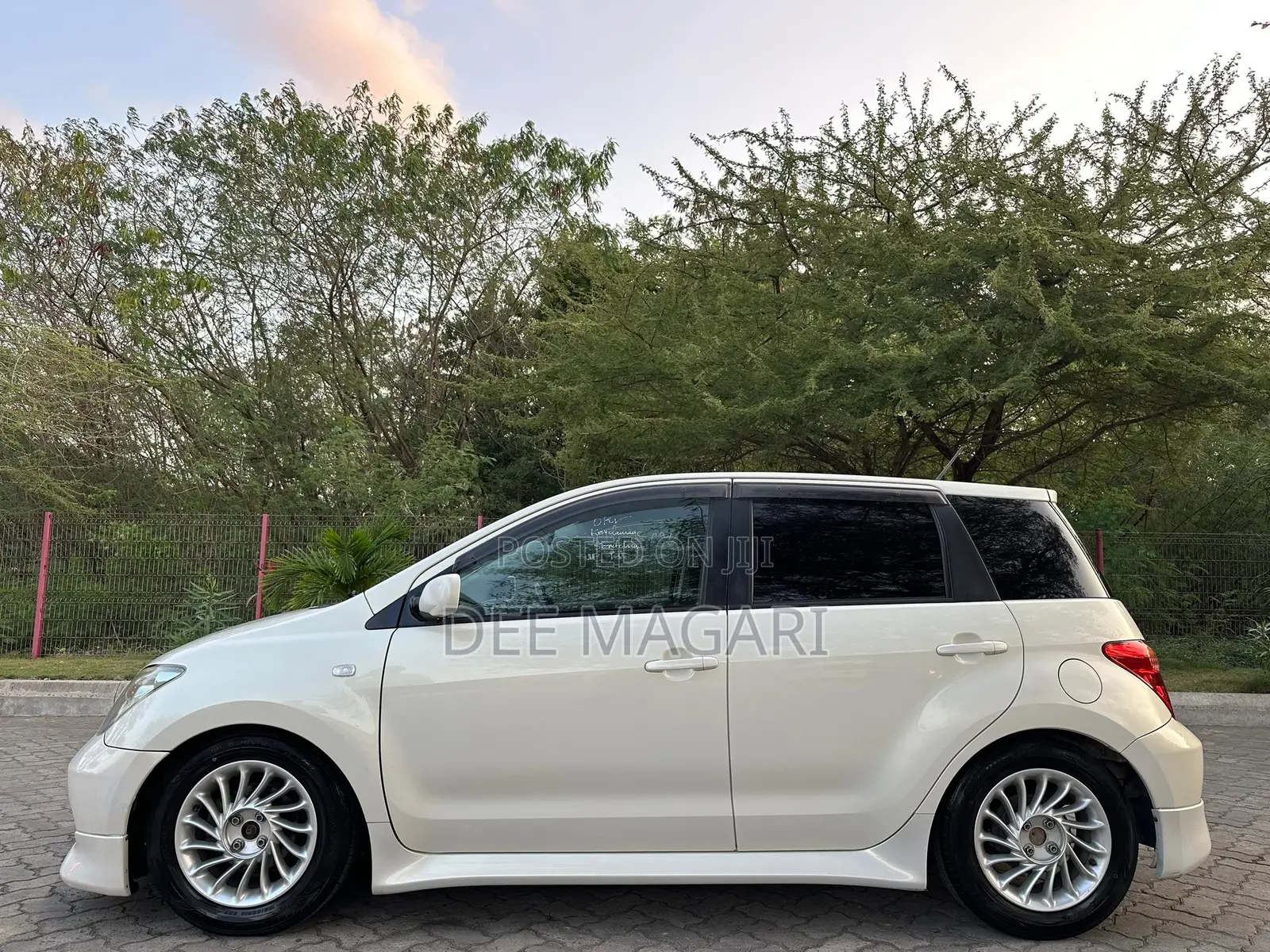 Toyota IST 2005 White