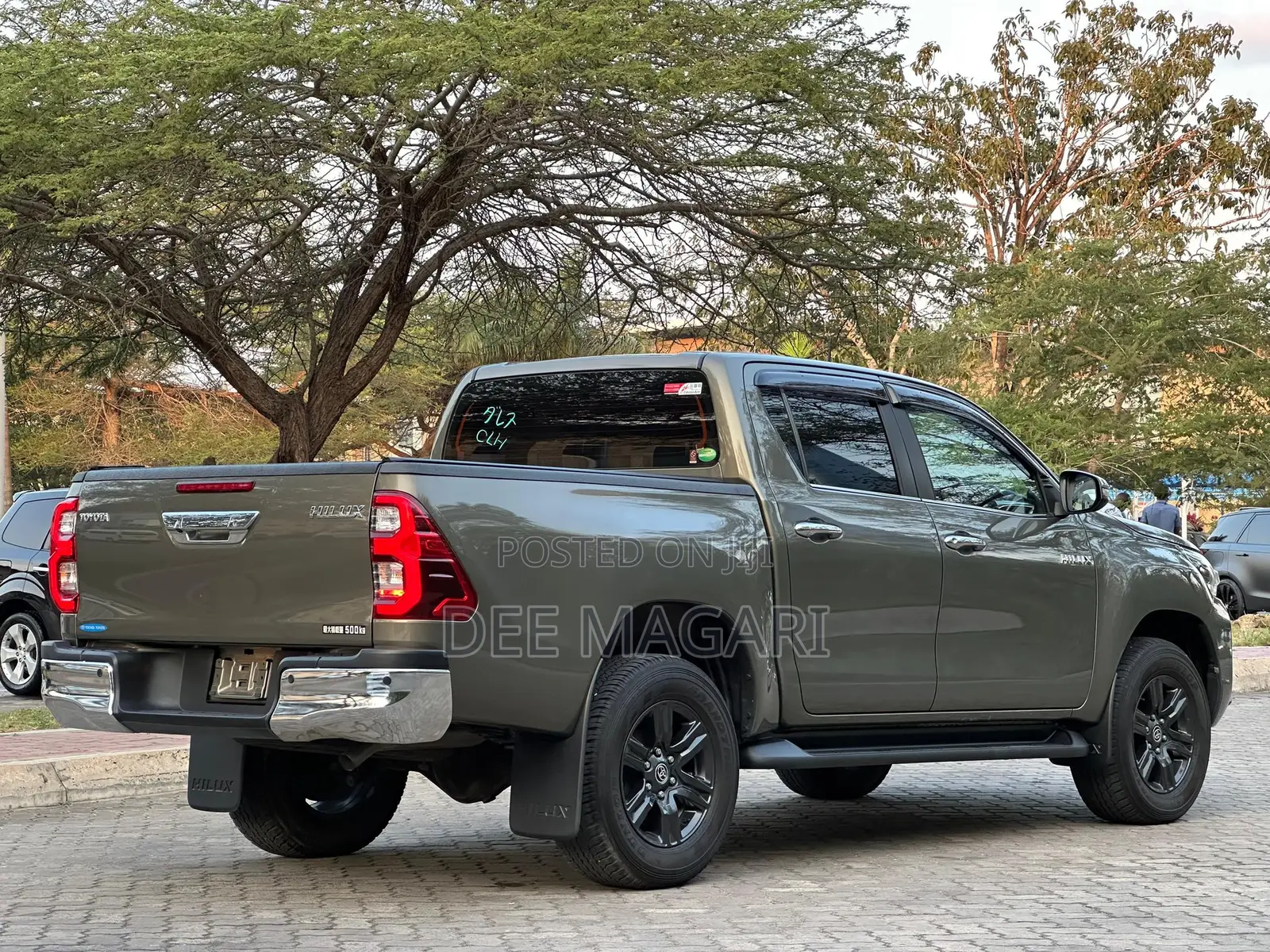 Toyota Hilux 2021 Green