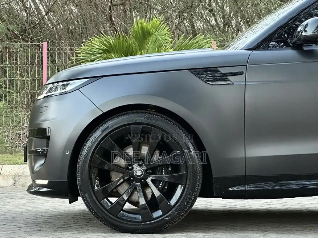 Land Rover Range Rover Sport 2025 Matt Black