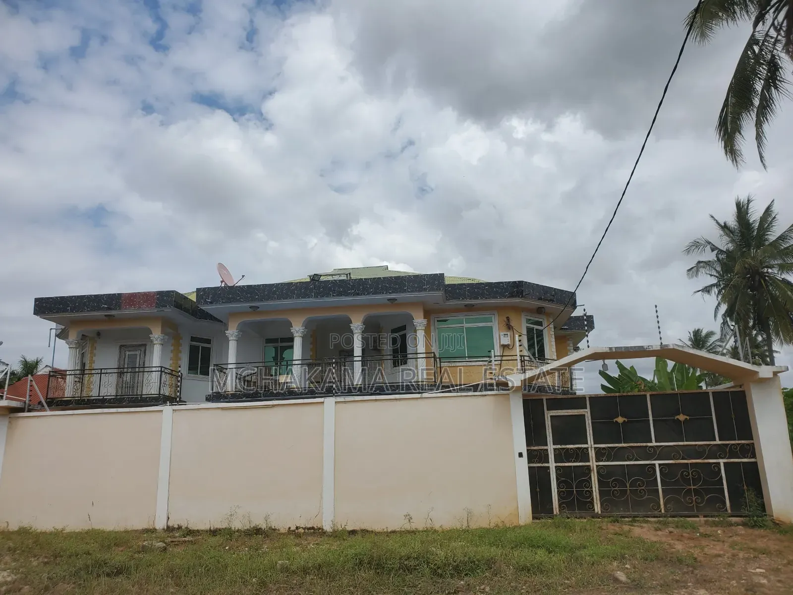 4bdrm Block of Flats in Yusuph Mchakama, Kigamboni for sale