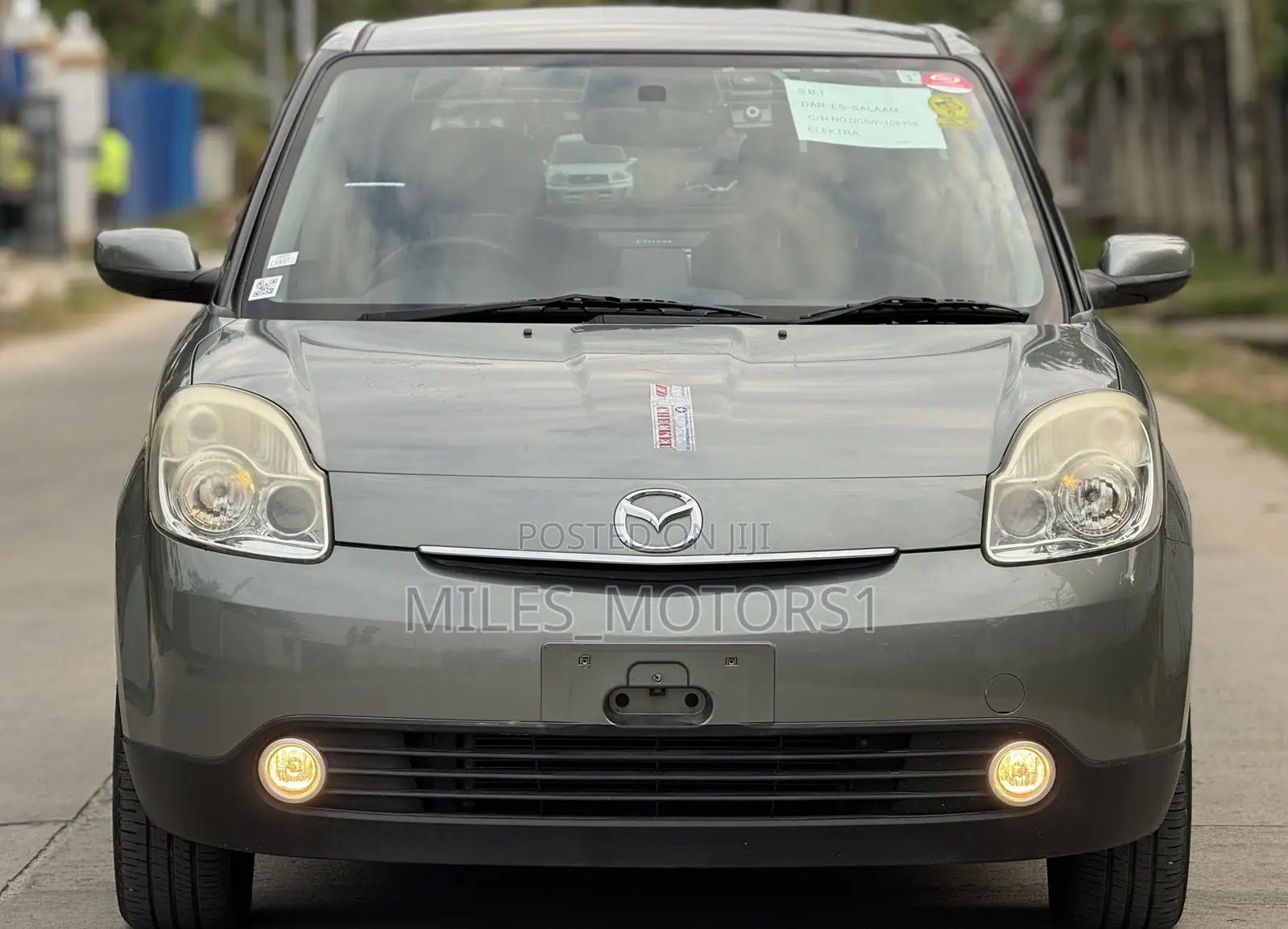 Mazda Verisa 2005 Gray