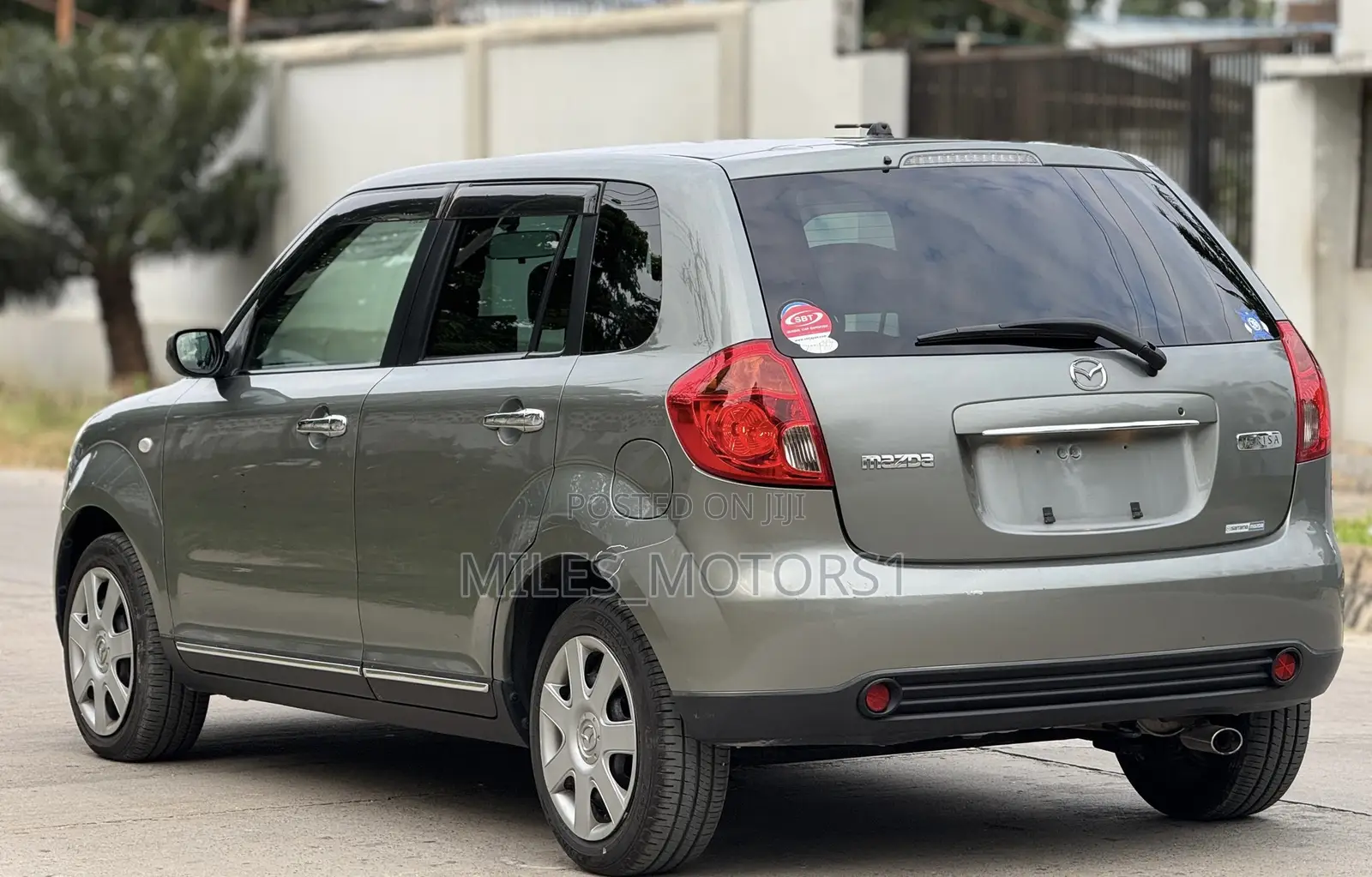 Mazda Verisa 2005 Gray