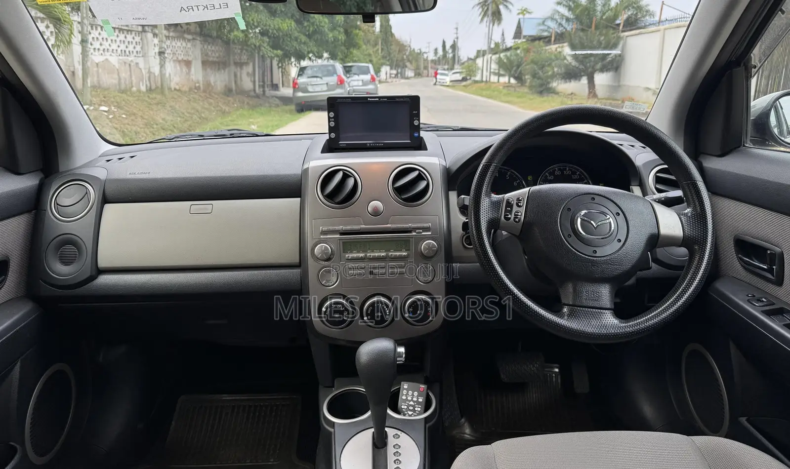 Mazda Verisa 2005 Gray