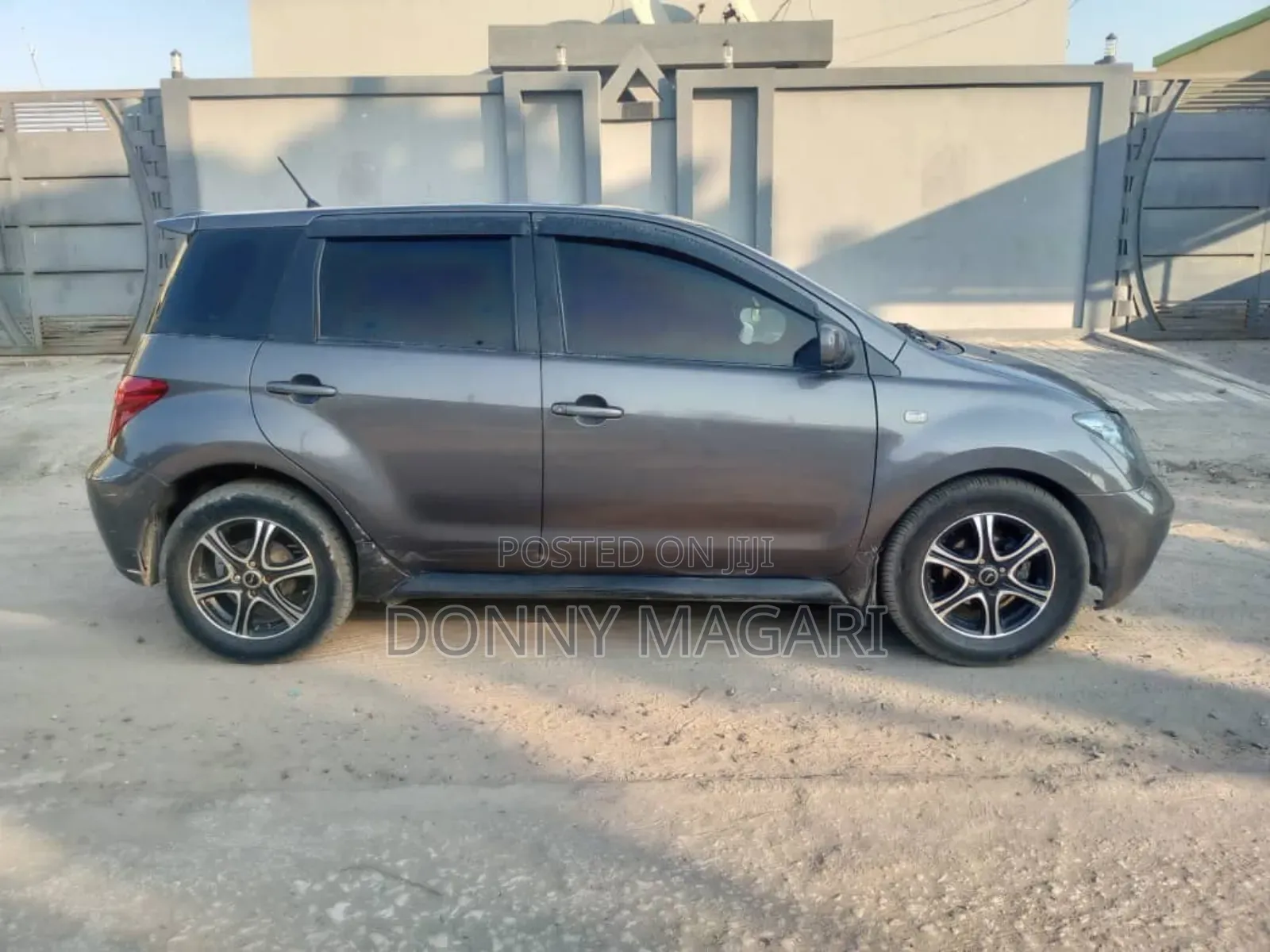 Toyota IST 2004 Gray