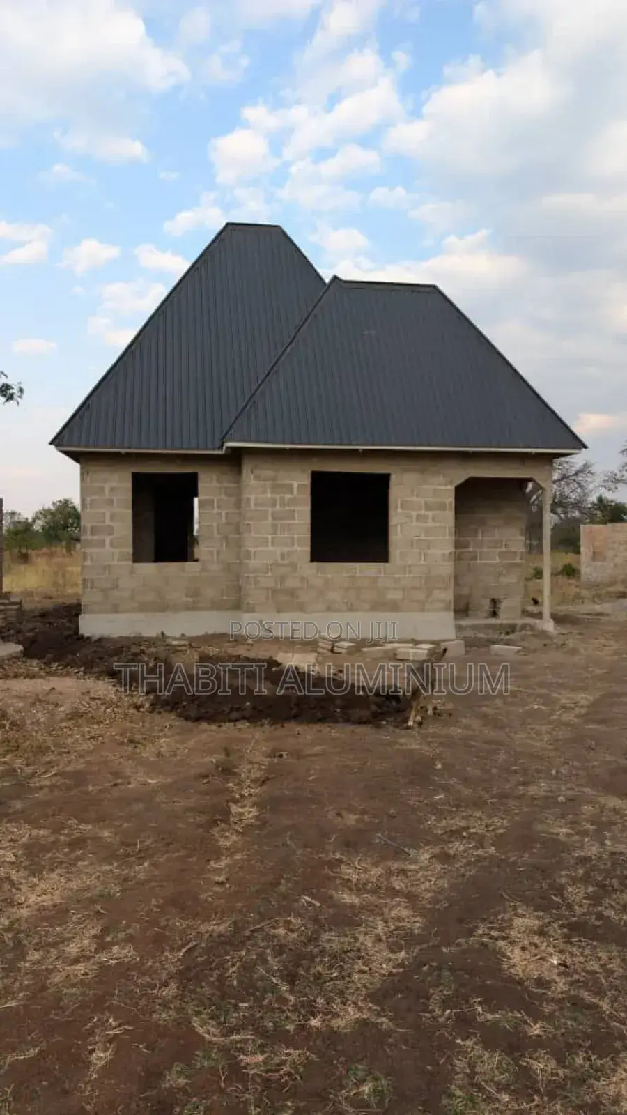 Fundi Aluminium Kutengeneza Dirisha Na Milango