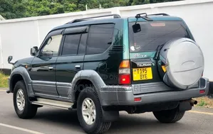 Toyota Land Cruiser Prado 1997 Green