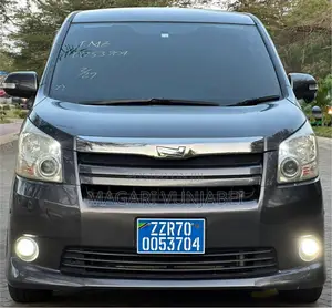 Toyota Noah 2008 Gray