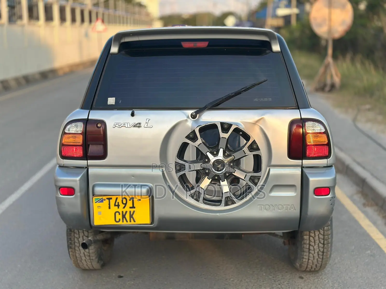Toyota RAV4 1999 Silver