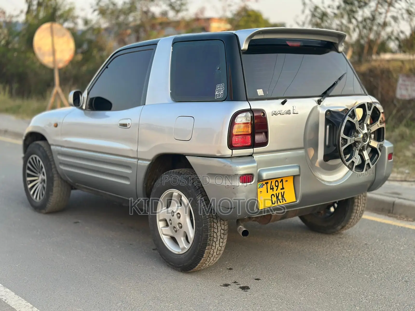 Toyota RAV4 1999 Silver