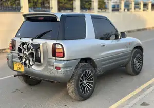 Toyota RAV4 1999 Silver
