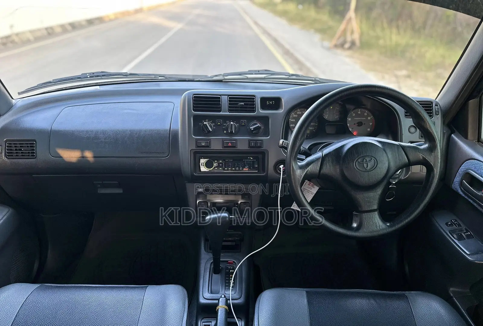 Toyota RAV4 1999 Silver