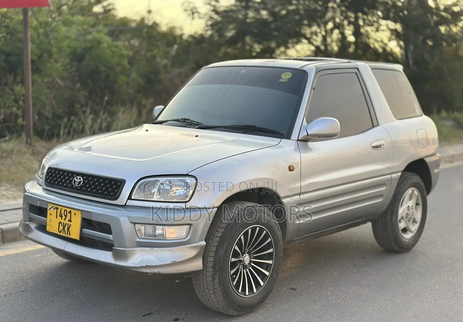 Toyota RAV4 1999 Silver