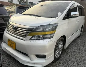 Toyota Vellfire 2008 White