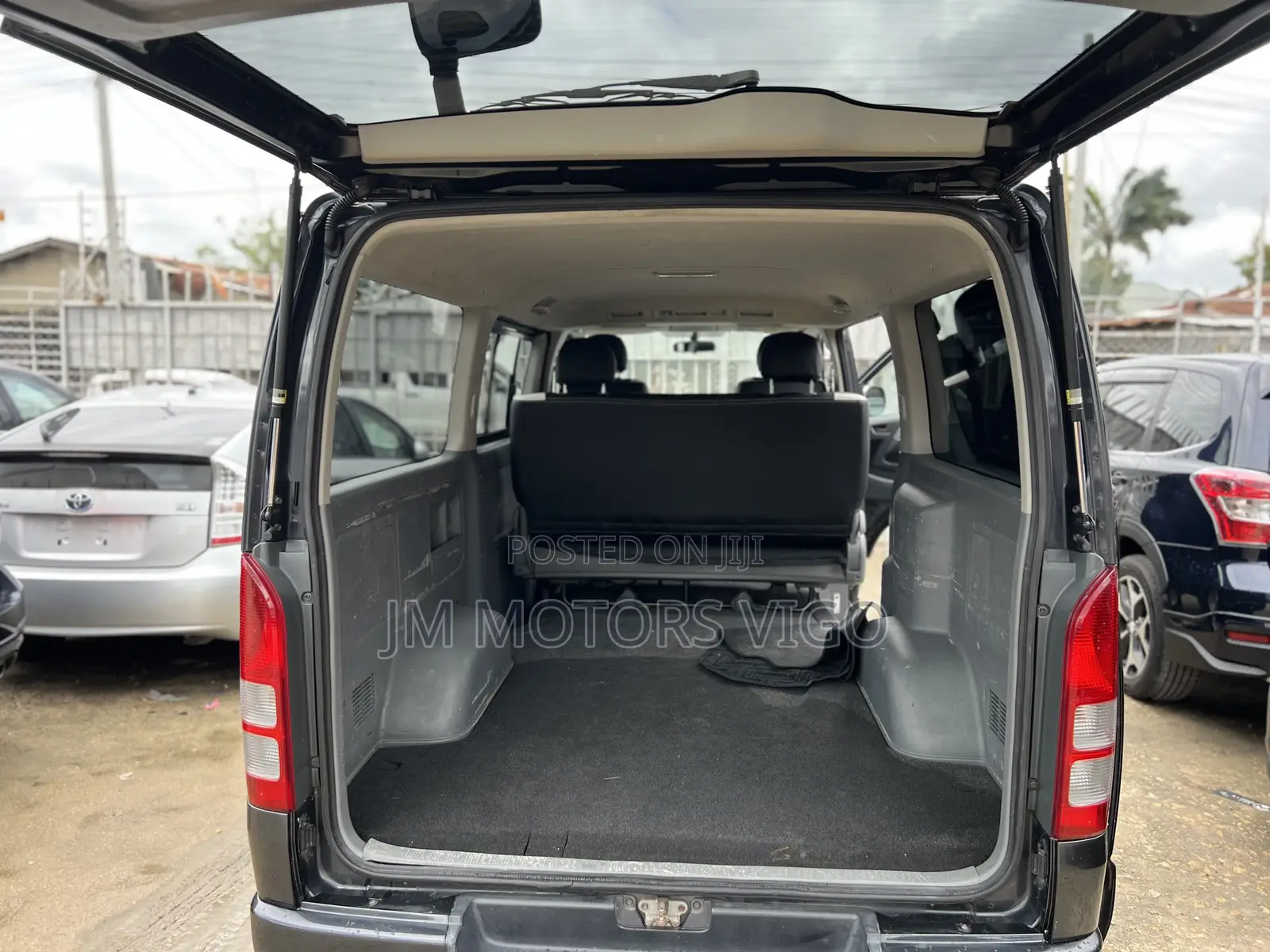 Toyota Quantum 2006 Grey