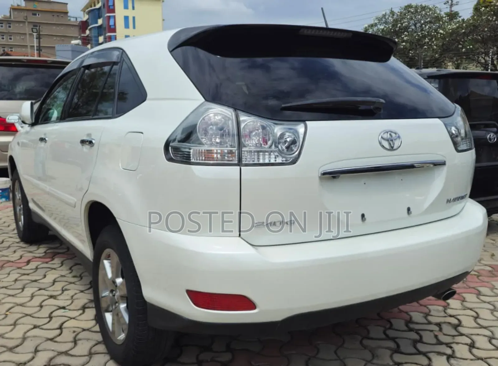 Toyota Harrier 2006 White