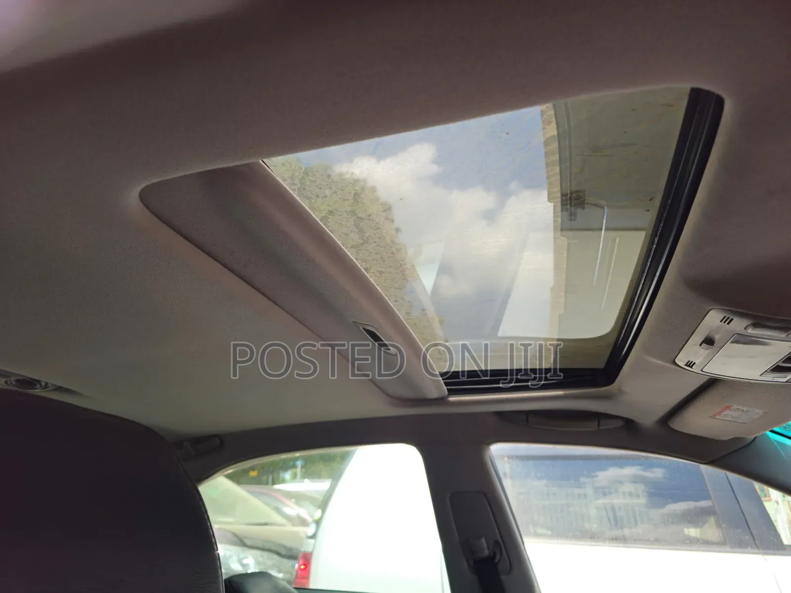 Toyota Crown 2006 White