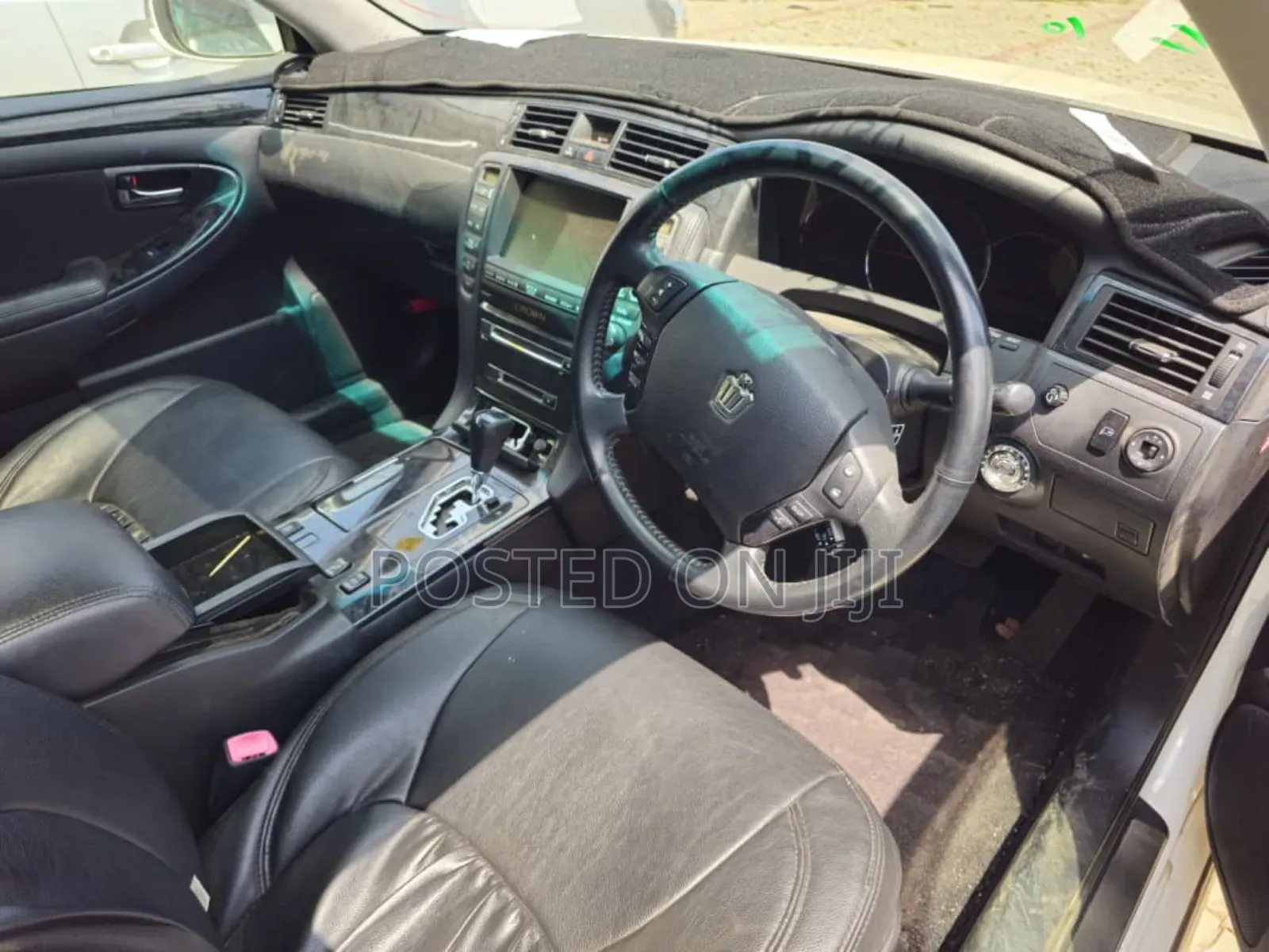 Toyota Crown 2006 White