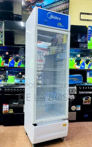 Photo - Midea Showcase Liter 211