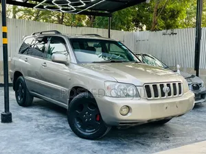 Toyota Kluger 2005 Gold