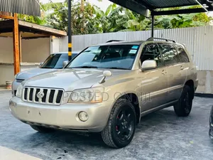 Toyota Kluger 2005 Gold