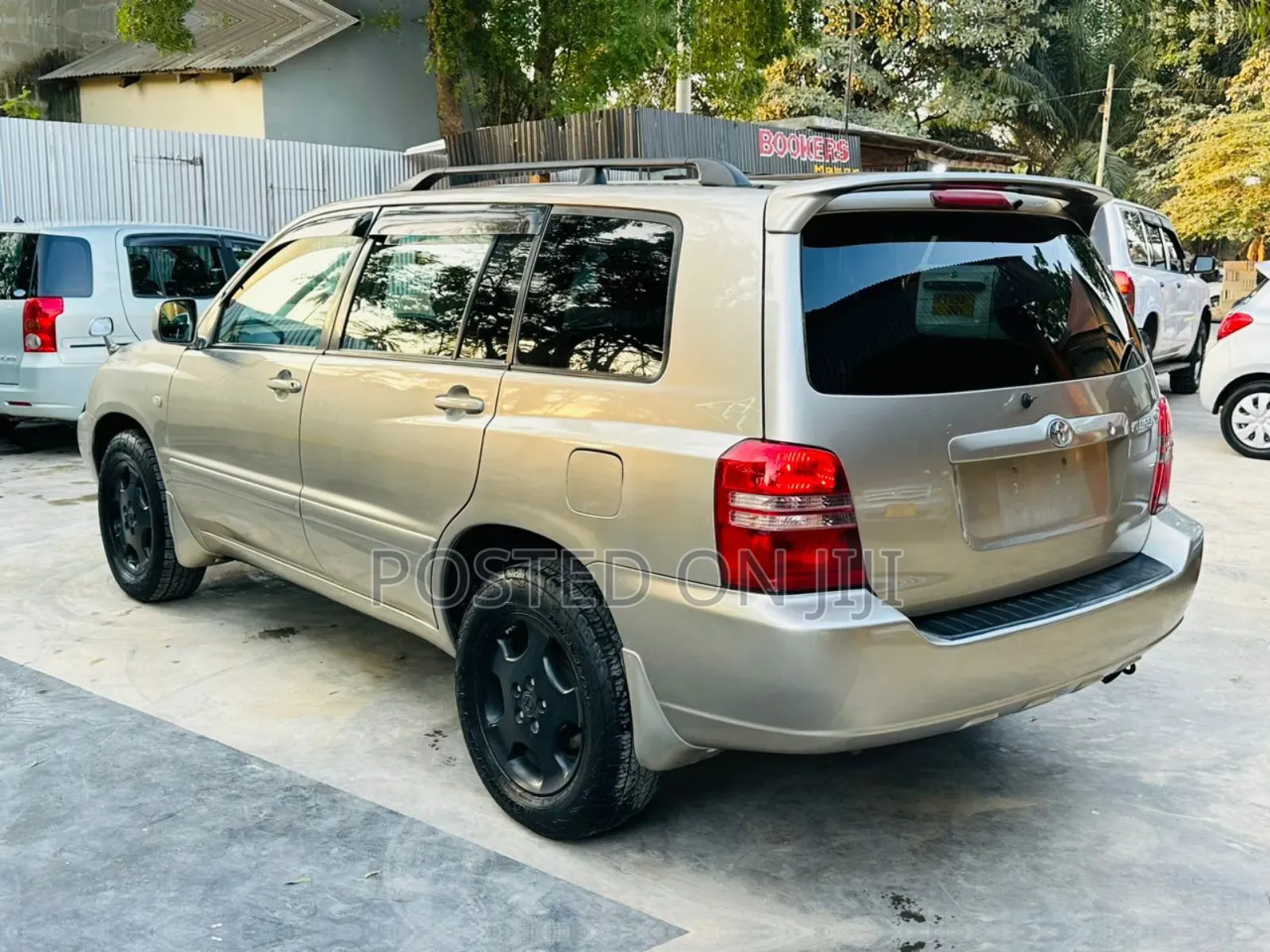 Toyota Kluger 2005 Gold