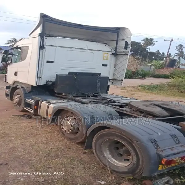 Scania R420 6x2 at Zanzibar