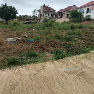 Kiwanja Kinauzwa Salasala Mwisho
