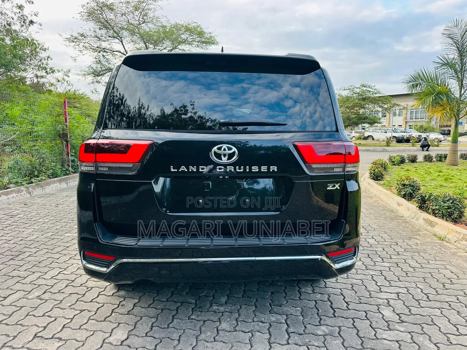 Toyota Land Cruiser 2023 Matt Black