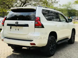 Toyota Land Cruiser Prado 2.7 2022 White