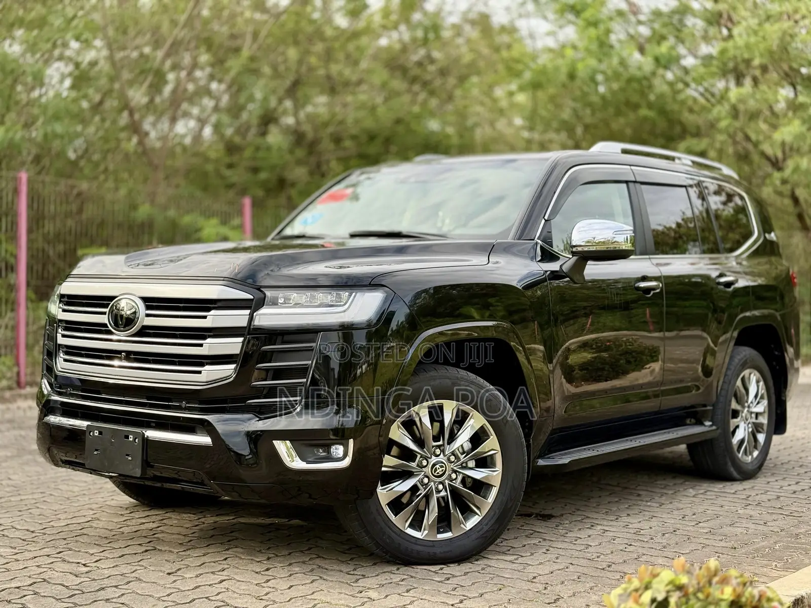Toyota Land Cruiser 2023 Black