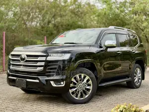 Toyota Land Cruiser 2023 Black