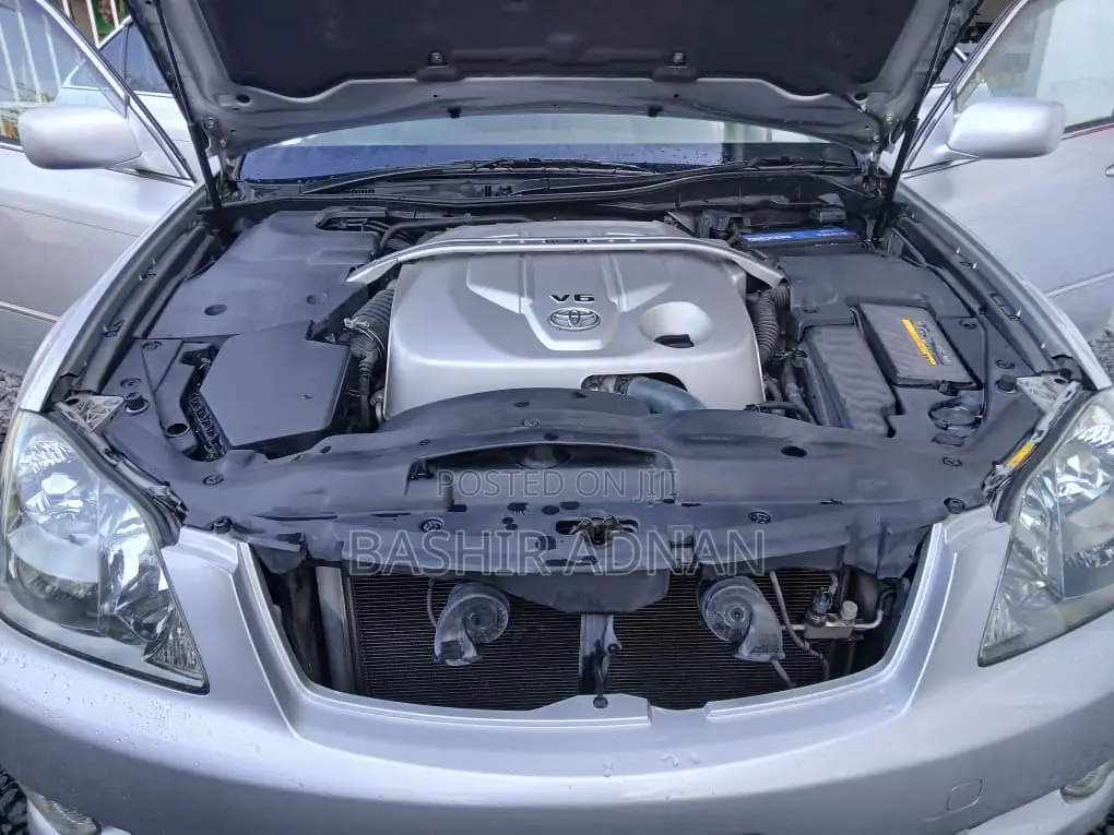 Toyota Crown 2006 Silver