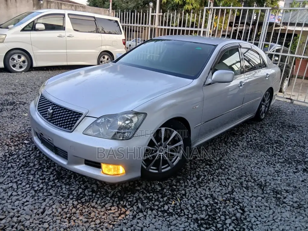 Toyota Crown 2006 Silver
