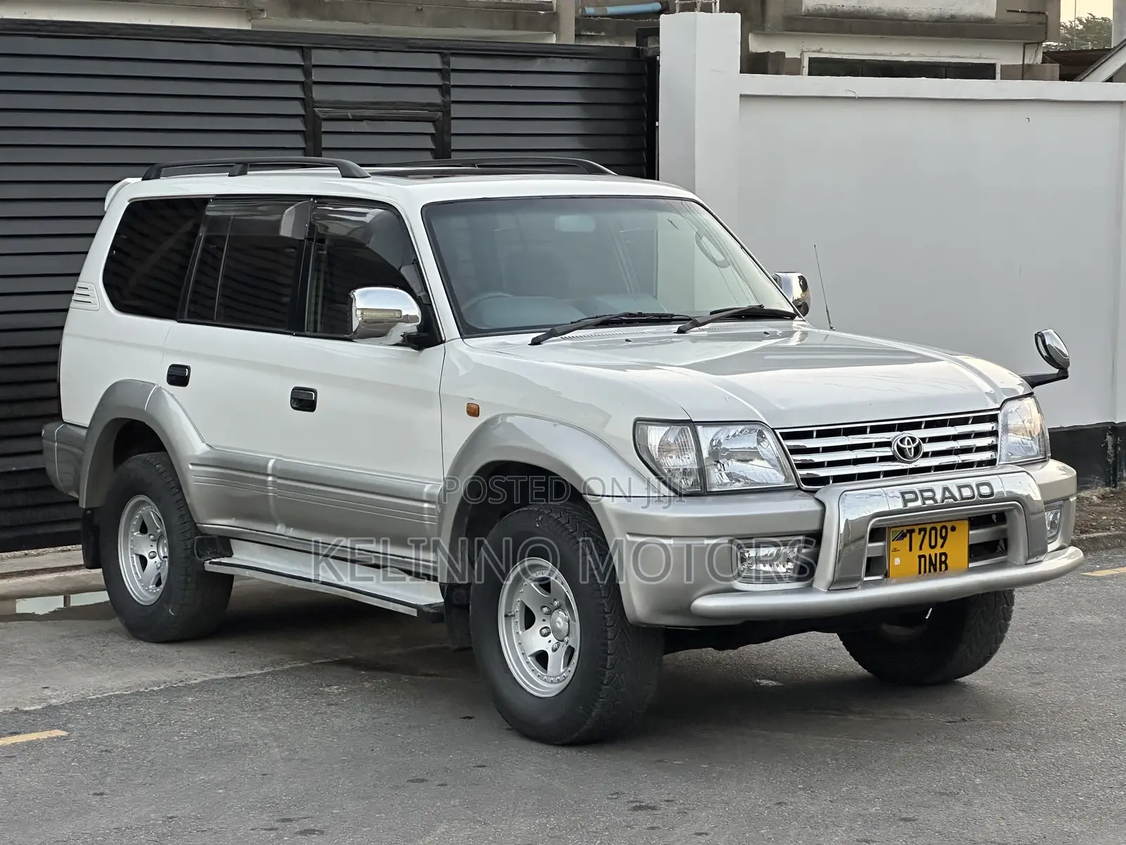 Toyota Land Cruiser Prado 2001 White