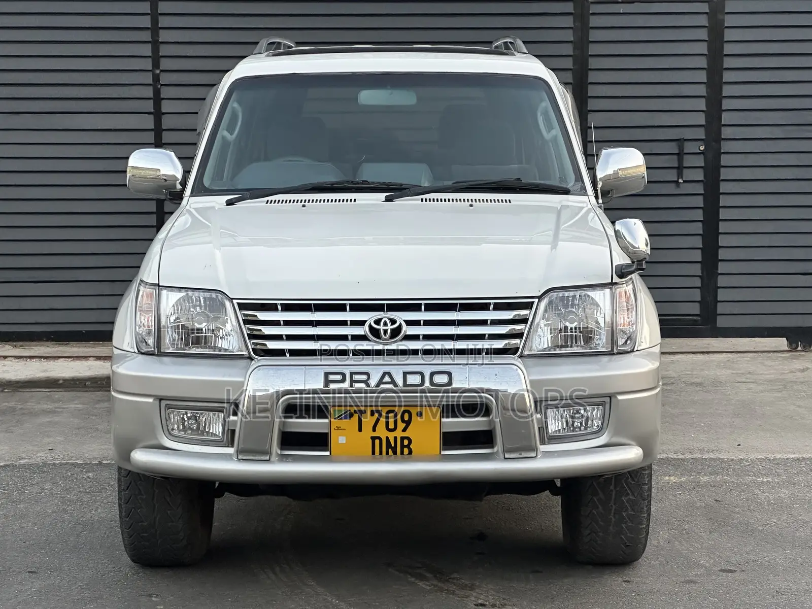 Toyota Land Cruiser Prado 2001 White