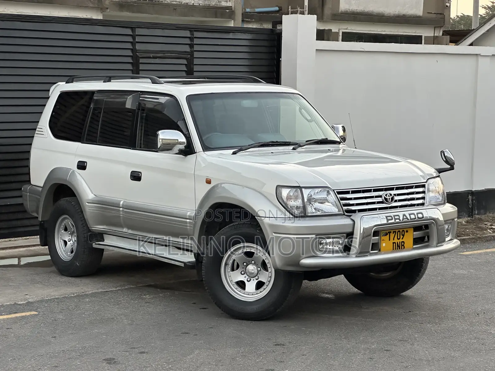 Toyota Land Cruiser Prado 2001 White