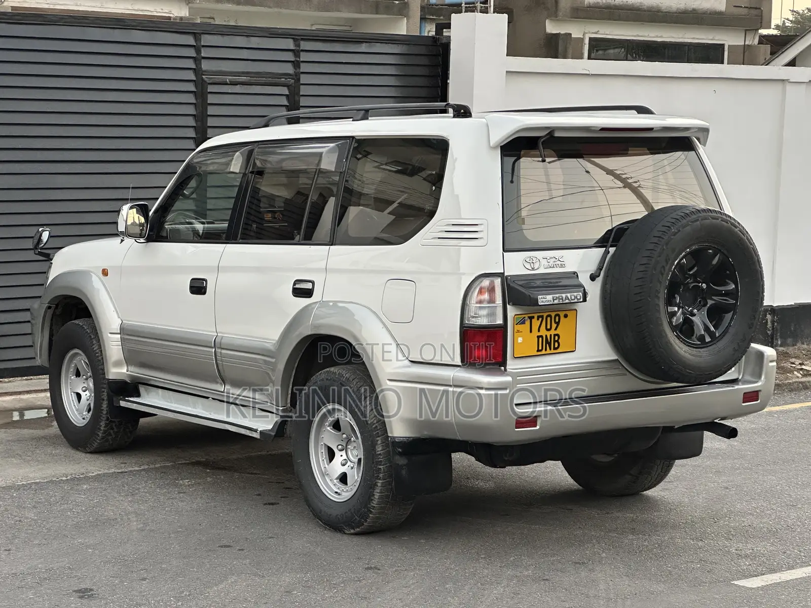 Toyota Land Cruiser Prado 2001 White