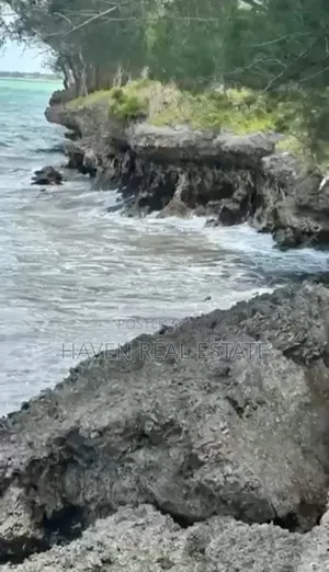 Beach Cliff for Sale at Zanzibar Uroa