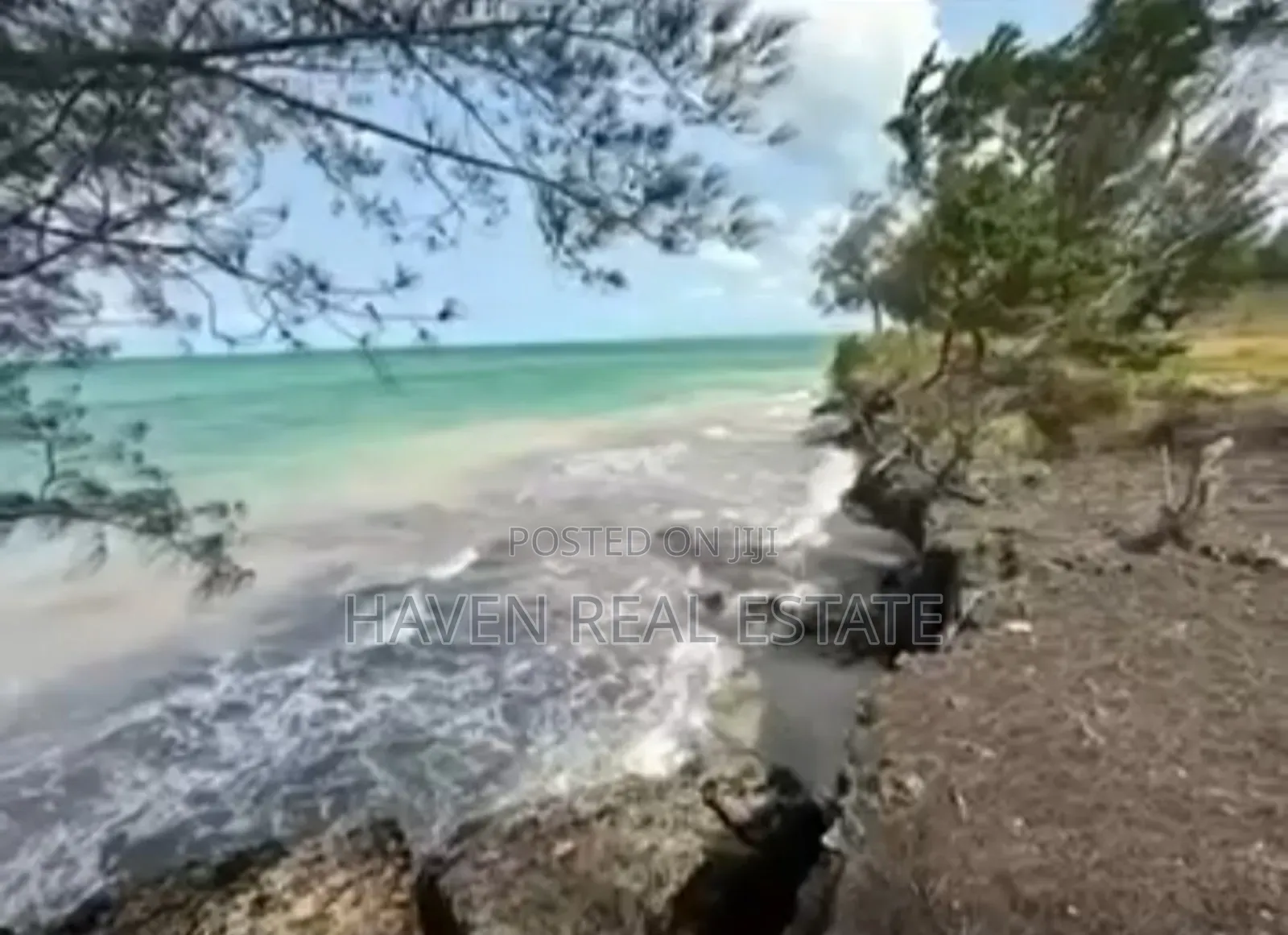 Beach Cliff for Sale at Zanzibar Uroa
