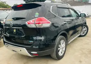 Nissan X-Trail 2015 Green