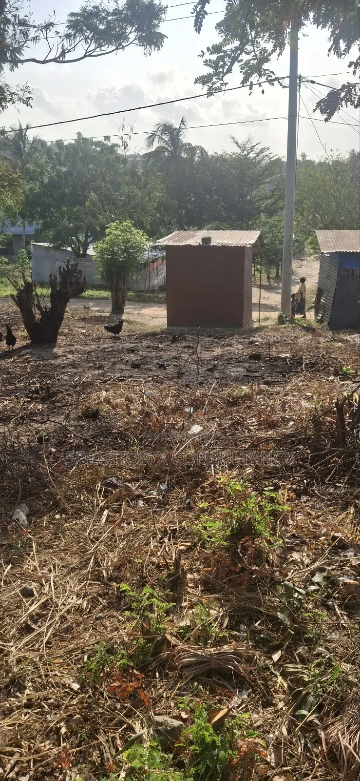 Kiwanja Kinauzwa Goba Kwa Lilian Karibu Na Kituo Cha Mafuta Total