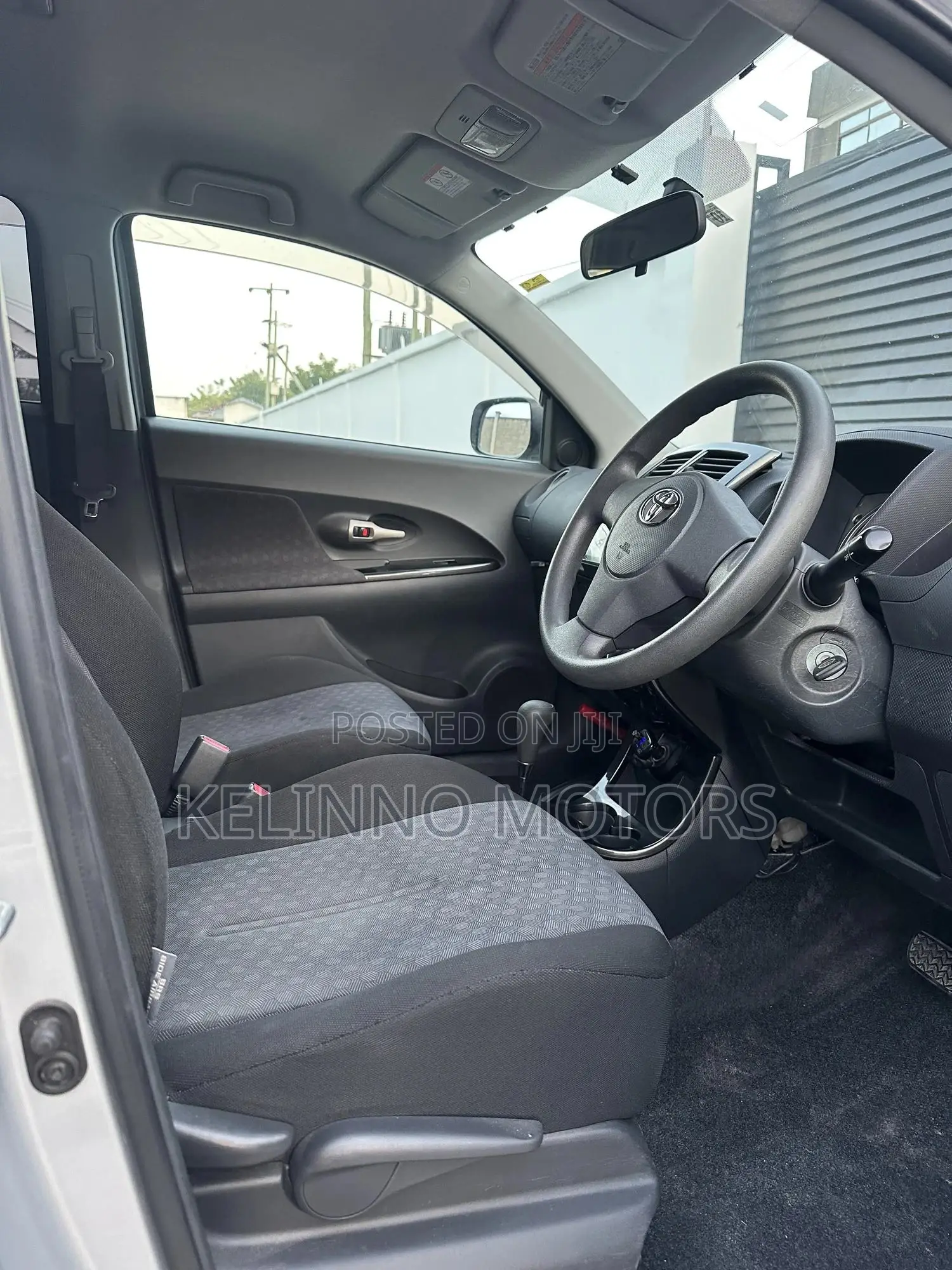 Toyota IST 2007 Silver