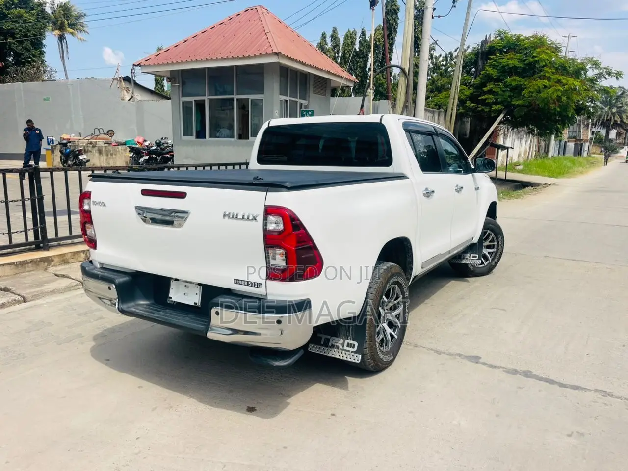 Toyota Hilux 2.4 Diesel 2020 White